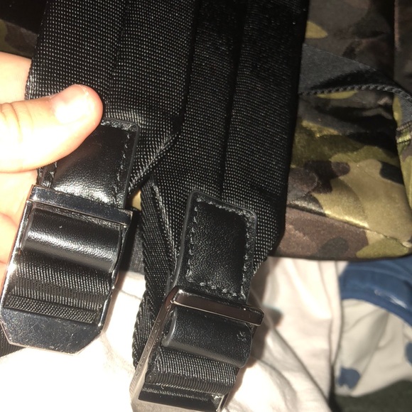 i’m trying to buy new shoes - Picture 4 of 4